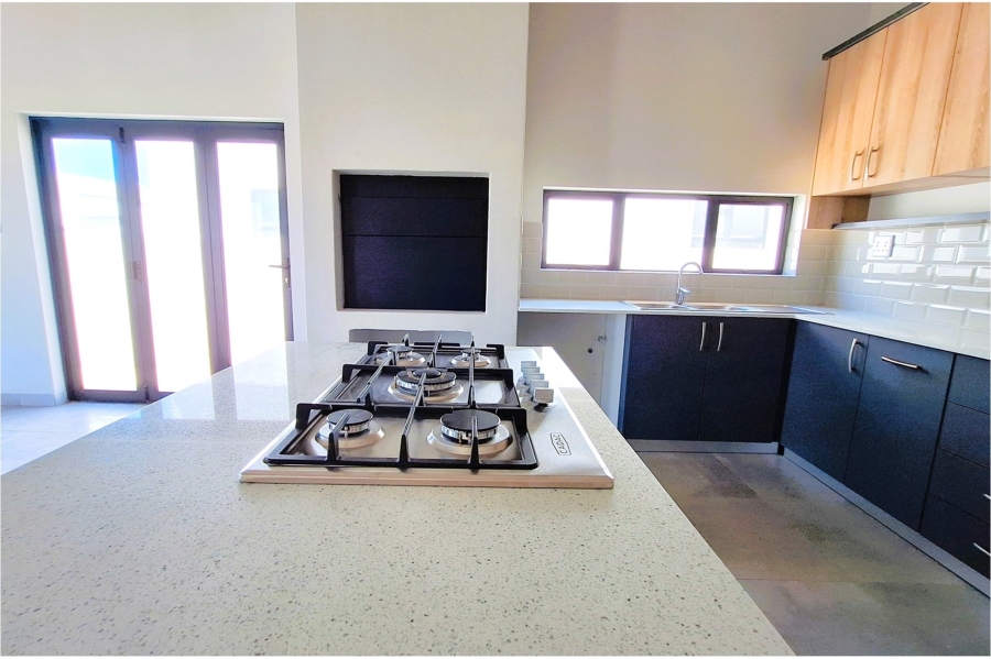 3 Bedroom Property for Sale in Brittania Beach Estate Western Cape